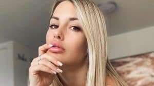 Gala Caldirola recibe crueles comentarios por viajar a Miami