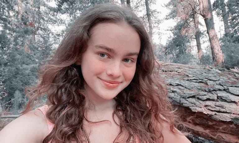 Actriz Giulia Inostroza celebra importante logro académico: "Me tengo que esforzar mucho"