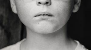 Madre de menor de 4 años habría matado a golpes a su hijo junto a su pareja