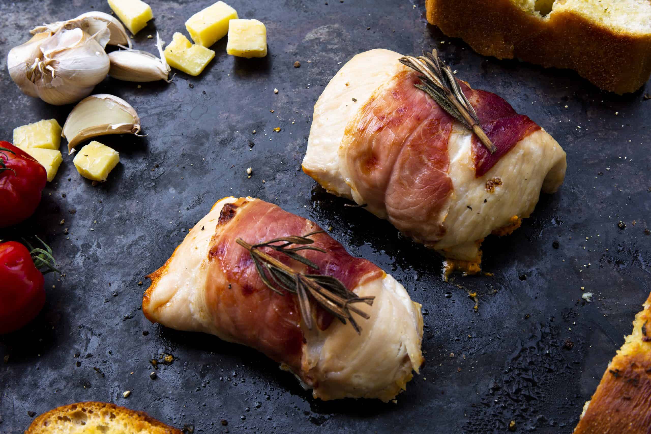 pollo envuelto en jamón