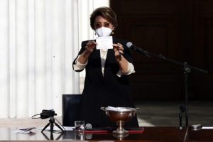 Elisa Loncón y Carmen Gloría Valladares: nuevo liderazgo Constitucional