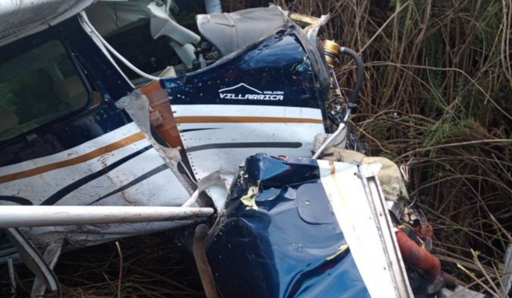 Avioneta cae en ruta de Isla Mocha a Tirúa: Registran personas heridas