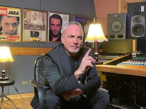 Lucho Jara habría vendido todo para vivir en el extranjero