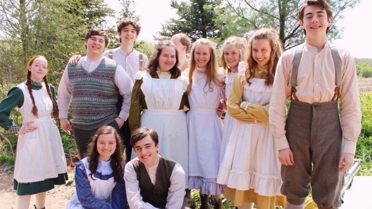 Fuerte y positiva se muestra Miranda Mckeon, actriz de Anne With an E que padece cáncer de mama