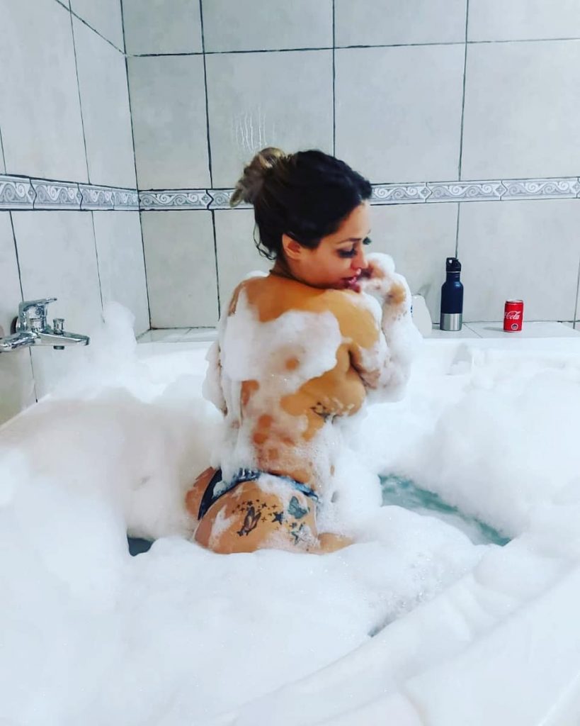 NIDYAN MIA FABREGAT Fotos