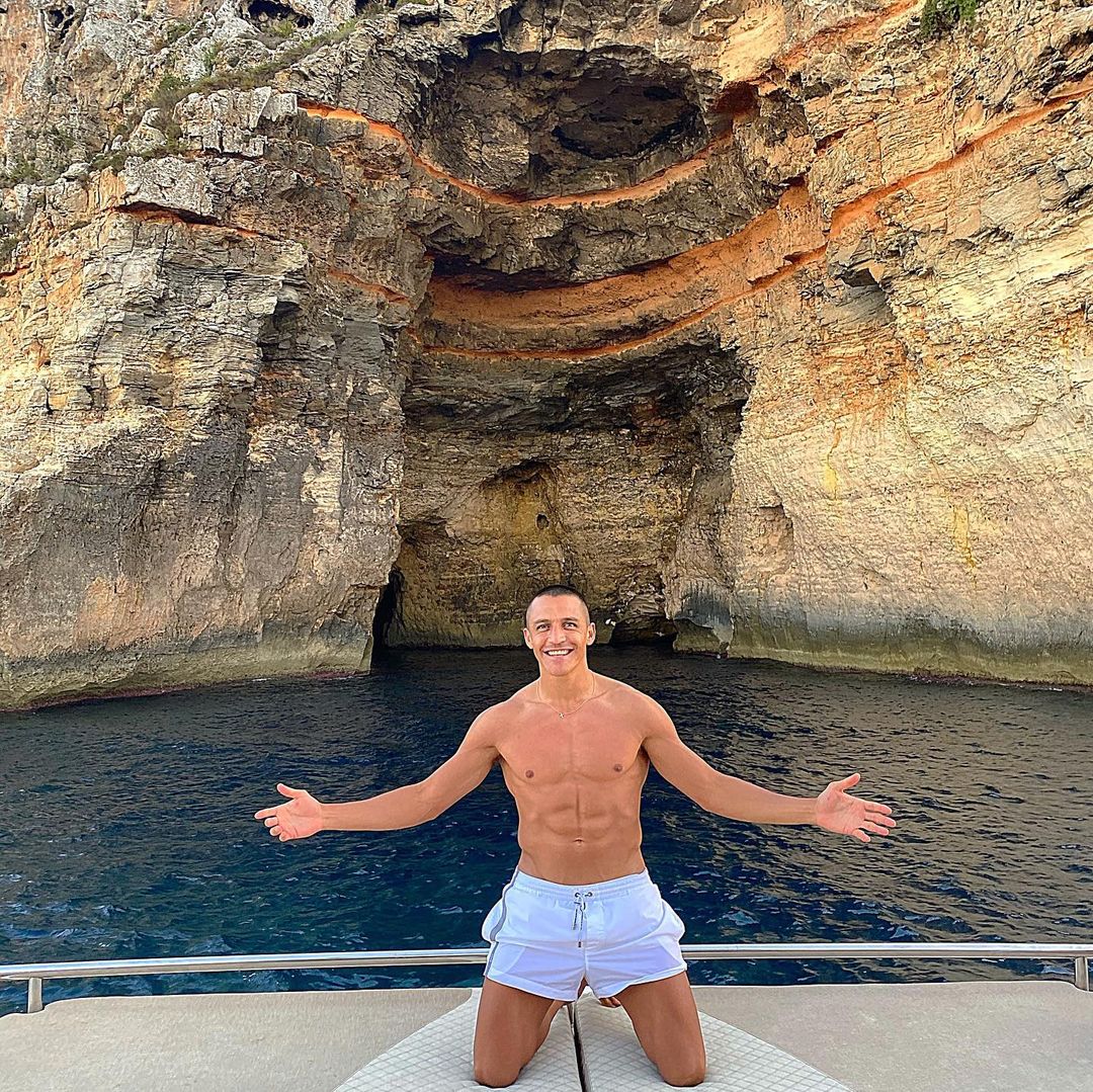 Alexis Sánchez y su nueva conquista ¿está el corazón del “niño maravilla” nuevamente ocupado?