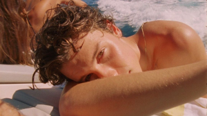 Shawn Mendes estrenó su nueva canción y vídeo «Summer Of Love»