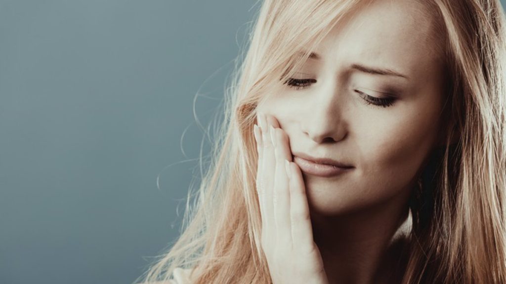 Soñar con dolor de dientes