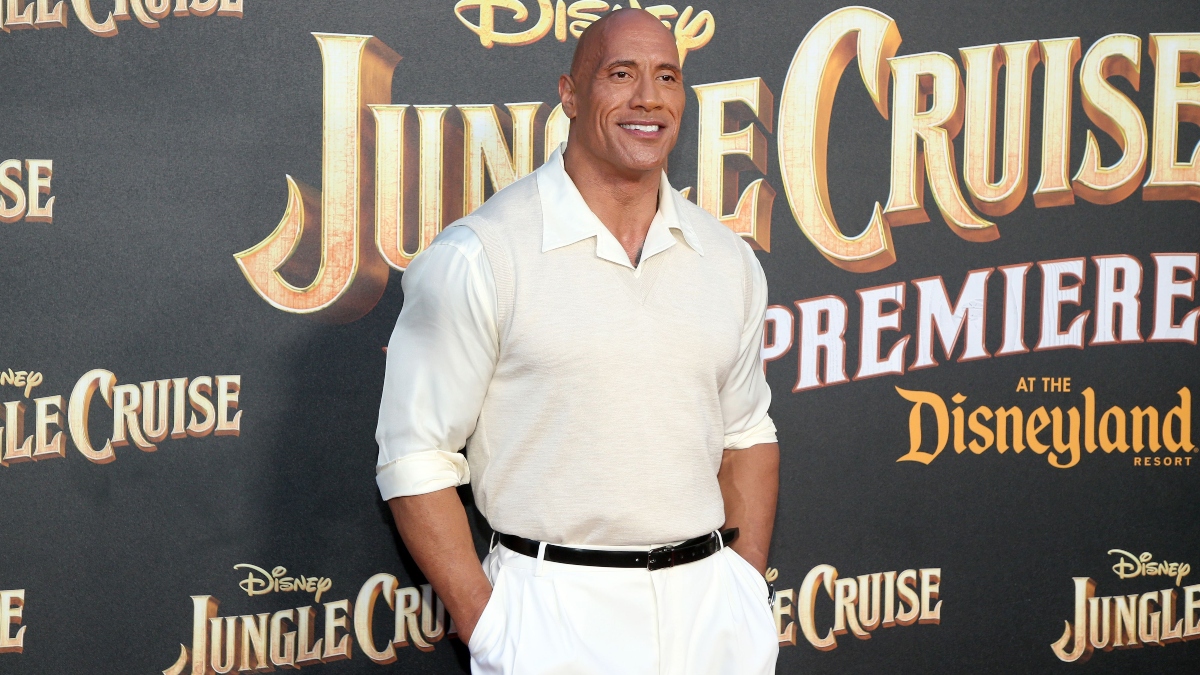 La divertida reacción de Dwayne Johnson al descubrir a su doble policía