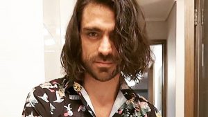 ¡Muy caliente! Etienne Bobenrieth reveló que hizo un trío sexual