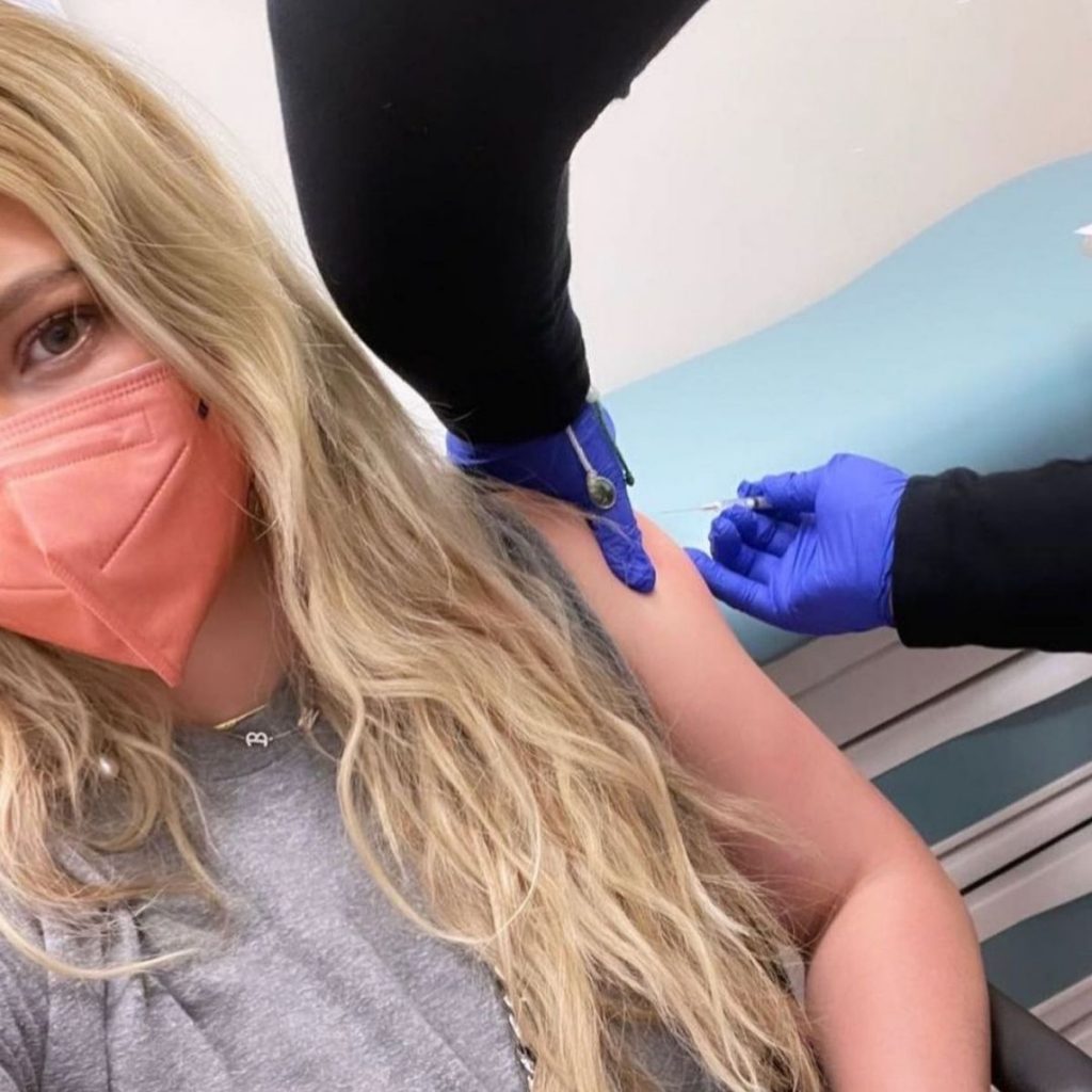 Hilary Duff Vacunada