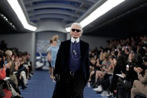 'Kaiser Karl': La nueva serie de Disney sobre el diseñador de moda, Karl Lagerfeld