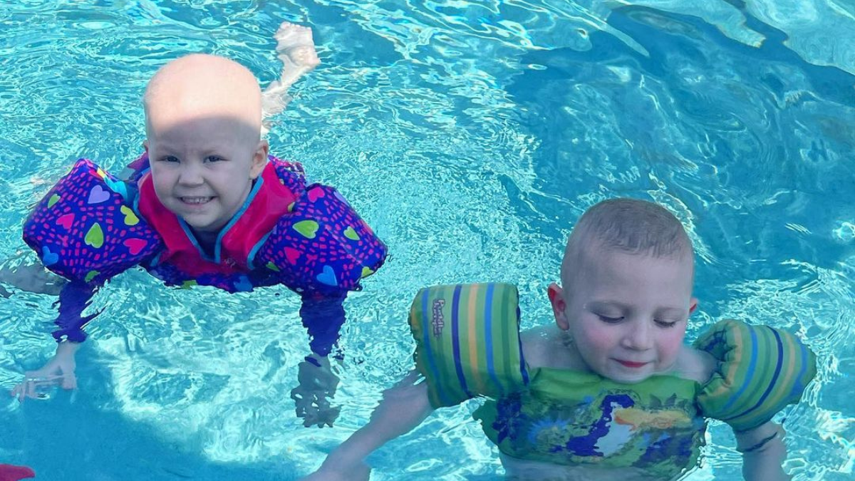 Virales: Pequeños de tres años se toman las redes sociales tras superar el cáncer