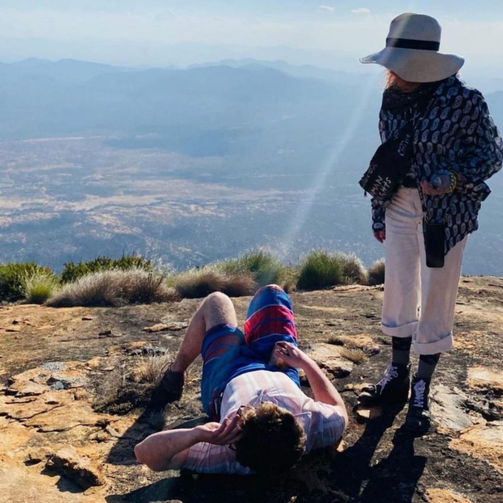 Madonna Y Rocco En El Cerro