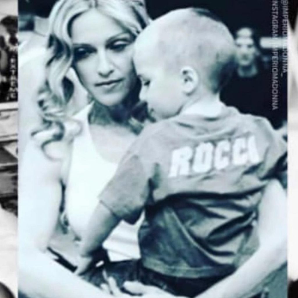 Madonna Y Su Hijo Rocco