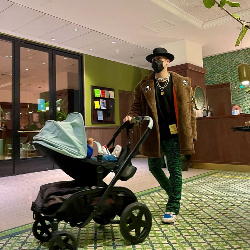 Noah De Fiesta Junto A Raúl Peralta