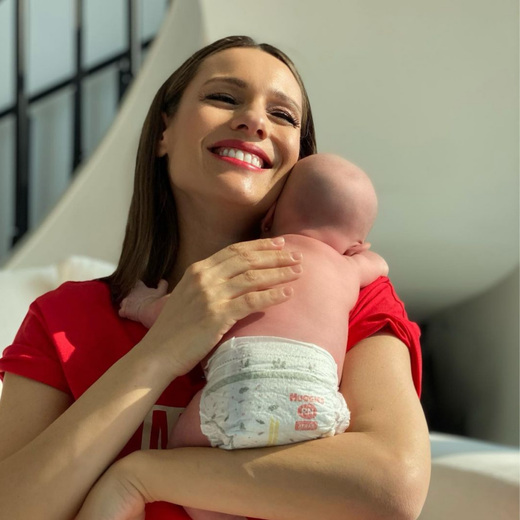 Pampita Primer Mes De Su Bebe