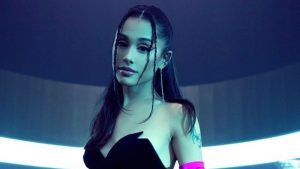 Ariana Grande llama a sus fans a vacunarse: "Esto aún no ha terminado"