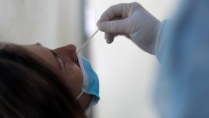 Balance Minsal: Se mantienen los casos diarios bajo los mil