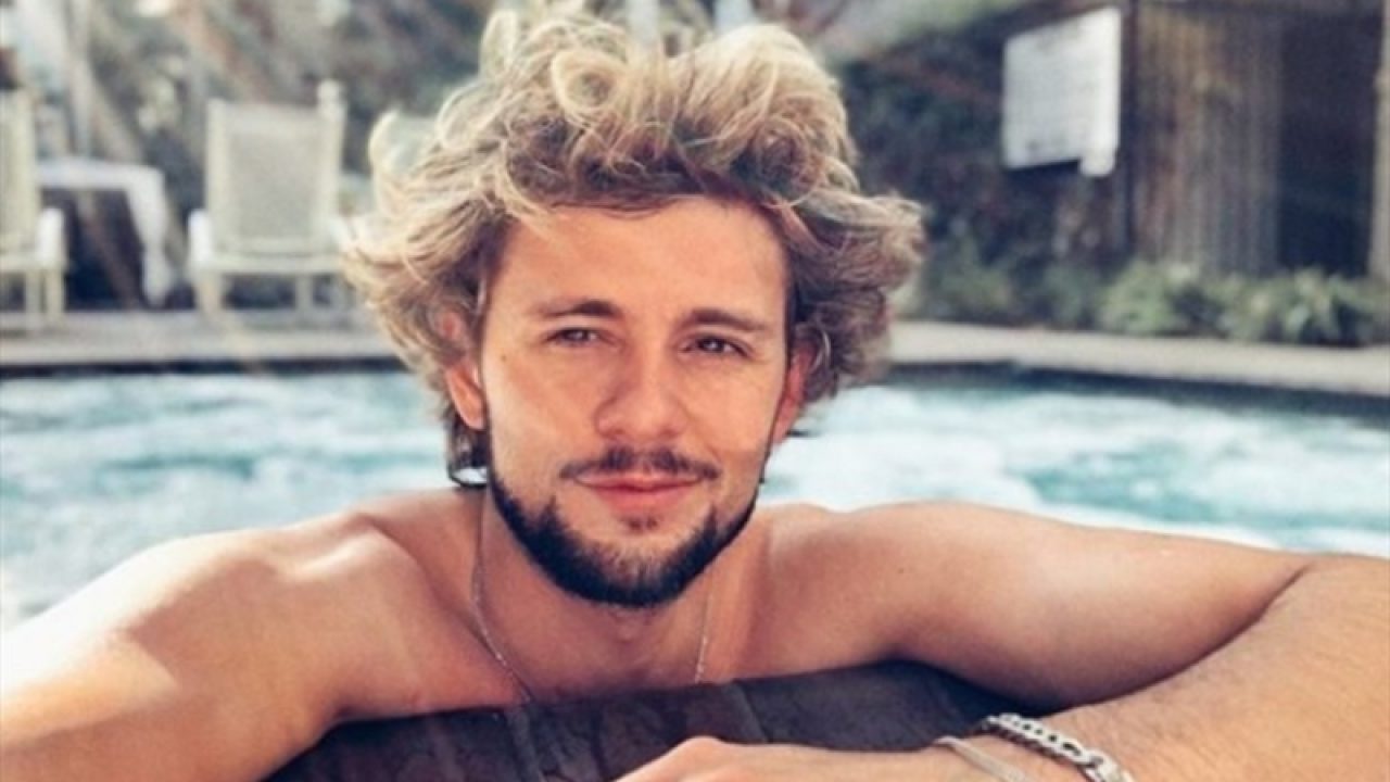 Joaquín Méndez comparte románticas postales con su polola