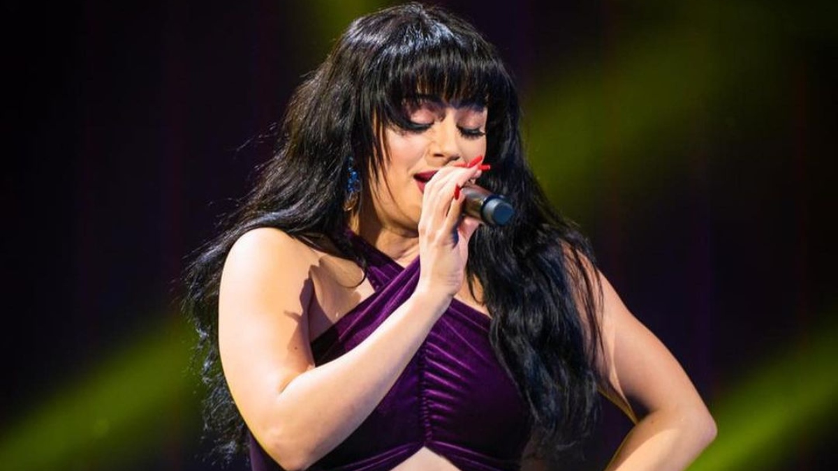 Karla Melo imita a Selena Quintanilla y Thalia en "The Covers: Tributos a las estrellas"