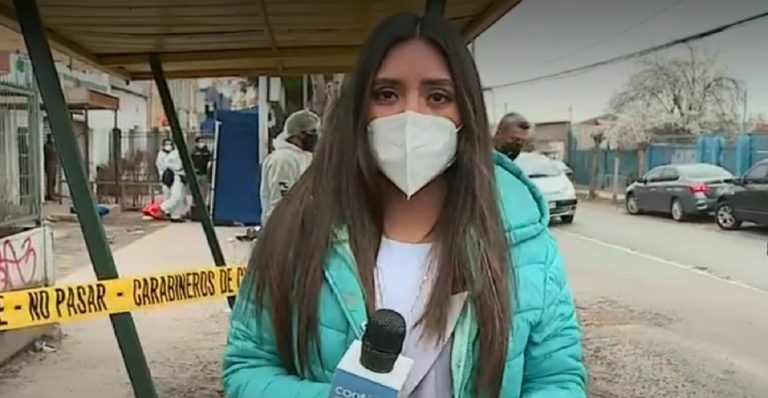 Periodista Daniela Muñoz de CHV es cuestionada por carabinero en despacho