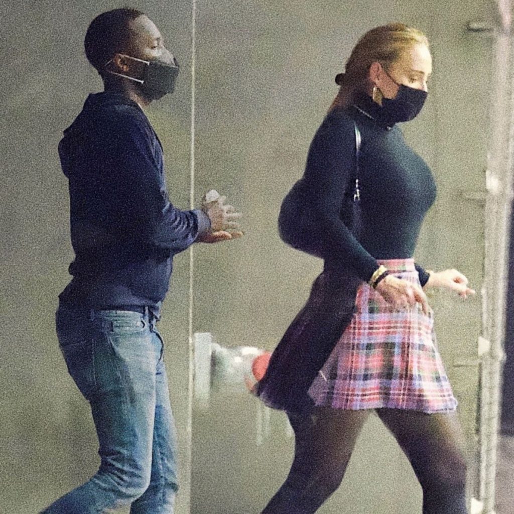 Adele Junto A Su Novio