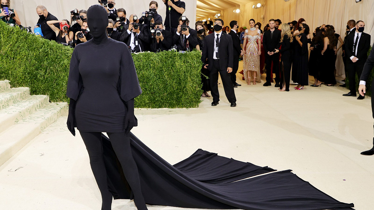 Kanye West diseñó el conjunto que usó Kim Kardashian en la MET Gala 2021