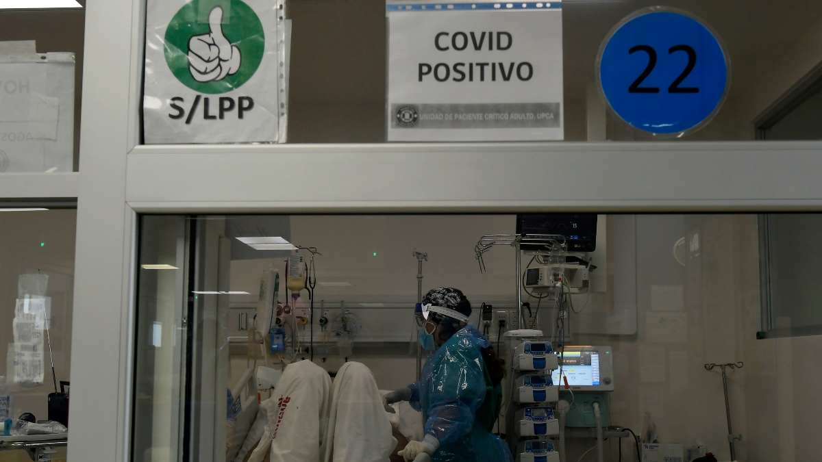 Balance diario: 504 casos y la positividad baja a 0,89% en el país