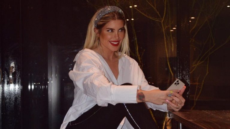 Cote López tuvo que retrasar el lanzamiento de su línea de ropa