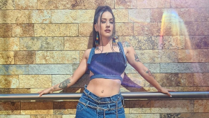 Desde Miami: Denise Rosenthal se luce con audaz 'piscinazo'