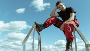 Actor de La Casa de Papel se convertirá en padre con compañera de equipo