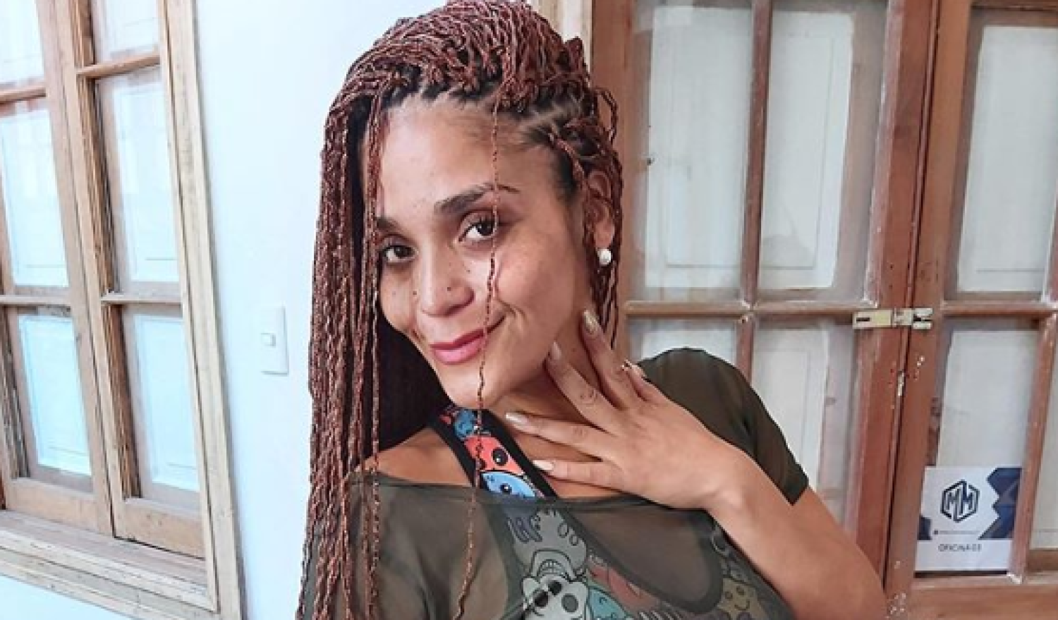 Katherine Orellana comparte románticos registros con nuevo galán