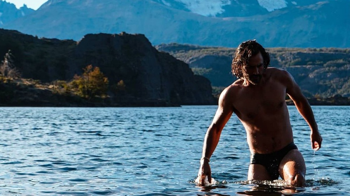 Matías Assler sin polera, además de buen padre es todo un mino