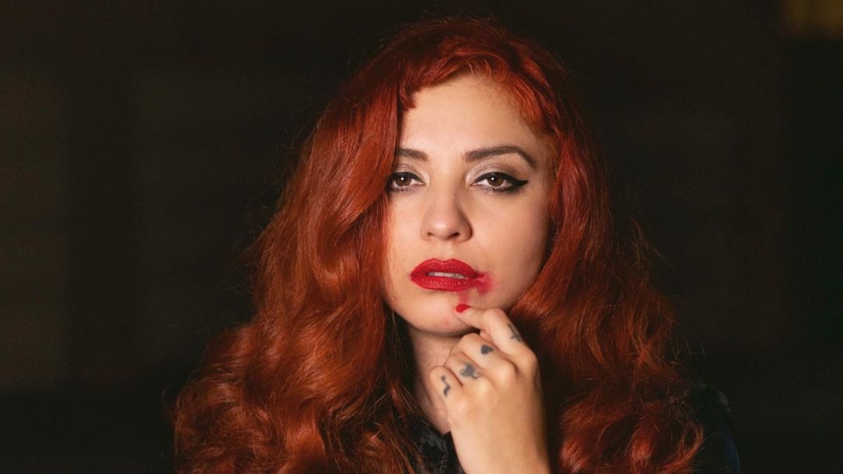 Mon Laferte sorprendió con radical cambio de look