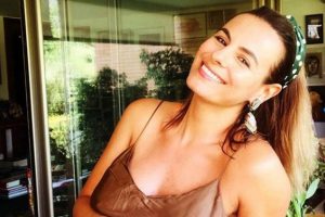 Pía Guzmán comparte emotiva reflexión a dos semanas de dar a luz