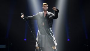 Ricky Martin vuelve a las redes sociales tras polémica por su "nuevo rostro"