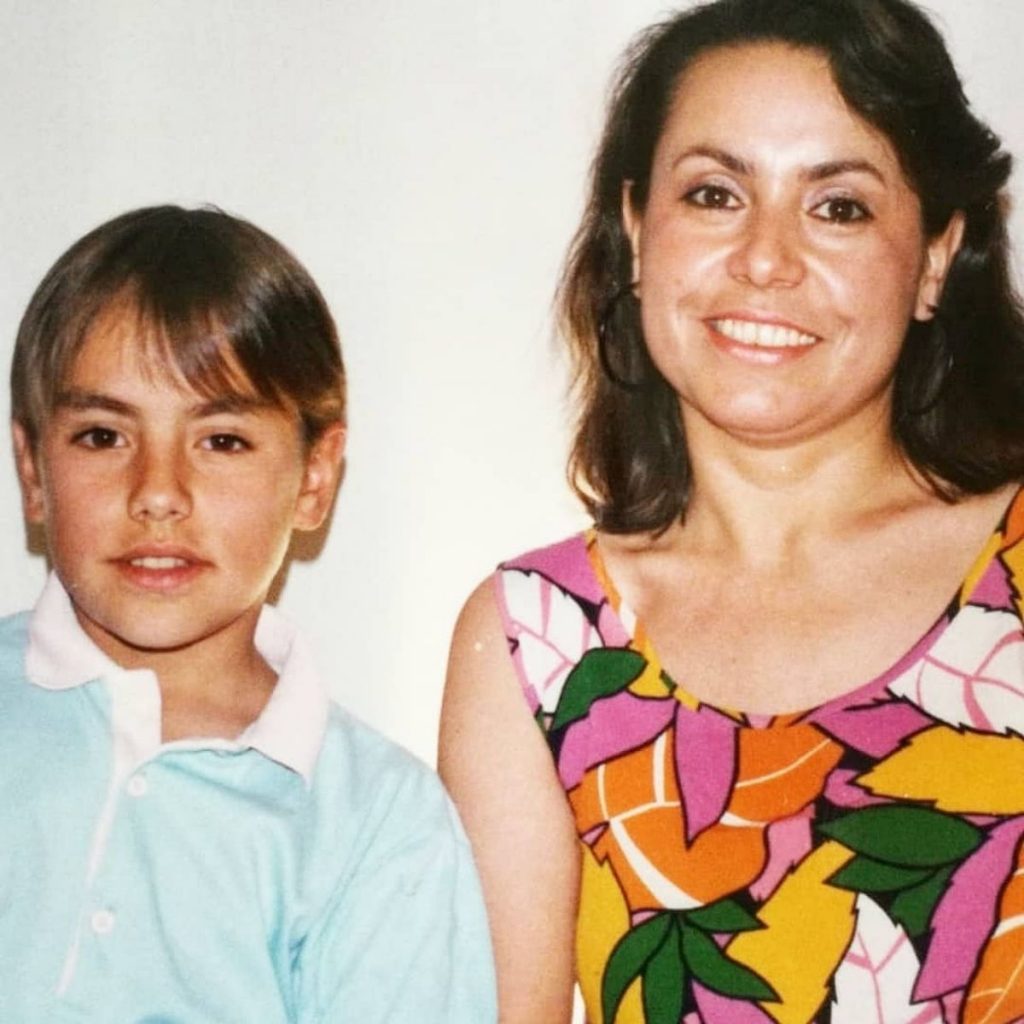 Alvaro Gomez Y Su Mama