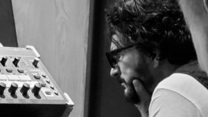 Ricardo Arjona estrenó su nuevo álbum 'Negro' y la primera canción de este proyecto