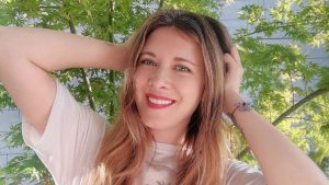 Carla Jara chochea con nuevo look de su hijo Mariano