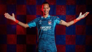 ¡Seca! Nominaron a Christiane Endler al Balón de Oro femenino