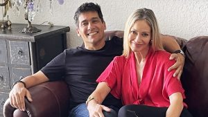 Rafael Araneda y Marcela Vacarezza muestran su lujosa mansión en Miami