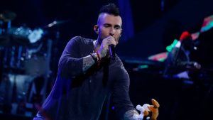 ¡Todavía sigue! Adam Levine aun es troleado por chilenos en redes sociales