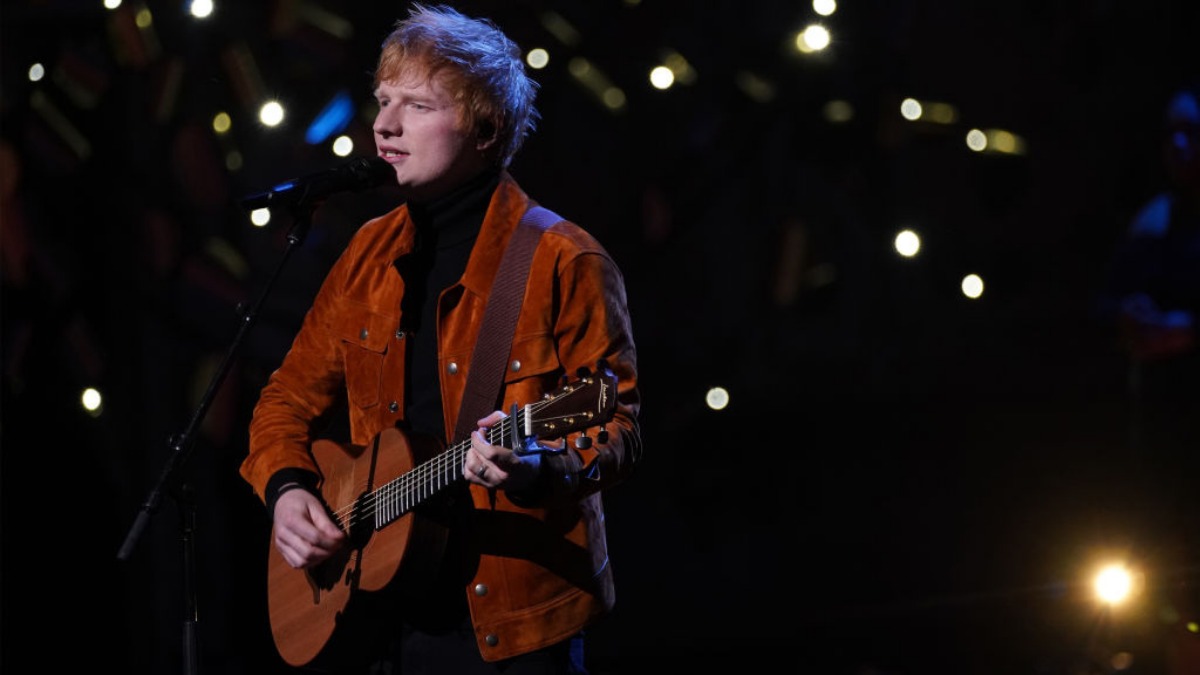 A horas del estreno de su álbum, Ed Sheeran comparte emocionante video