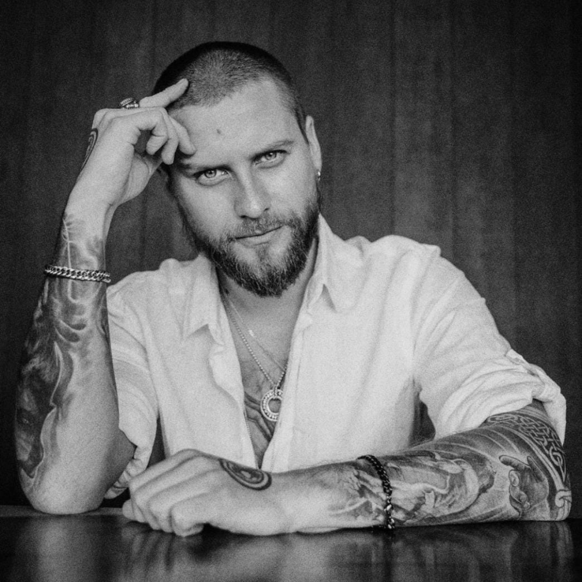 Elfenbein Podemos Hablar (2)