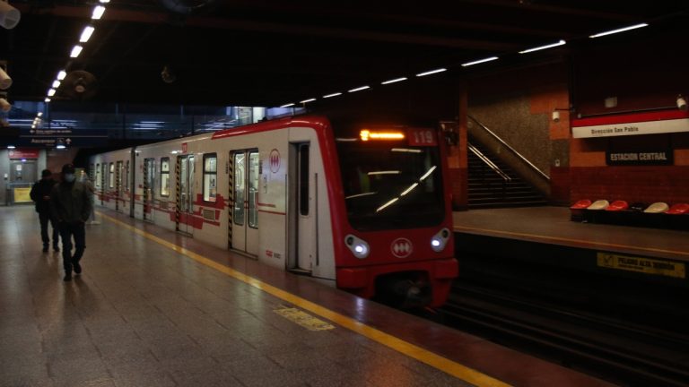 Migrante Metro Santiago