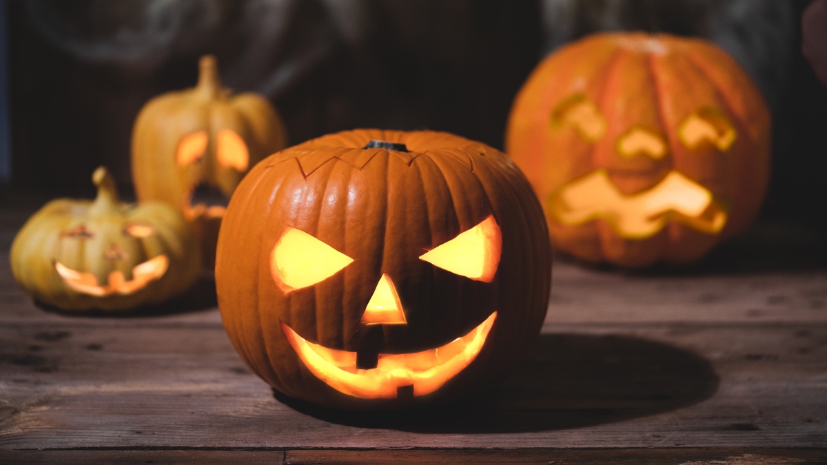 Santiago en Fase 3: ¿Cuánto es el aforo máximo de personas que puedo invitar al carrete de halloween?