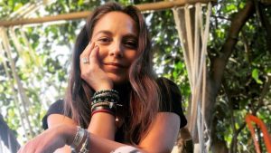 Ángeles Araya estaría pololeando con un profesional de la salud