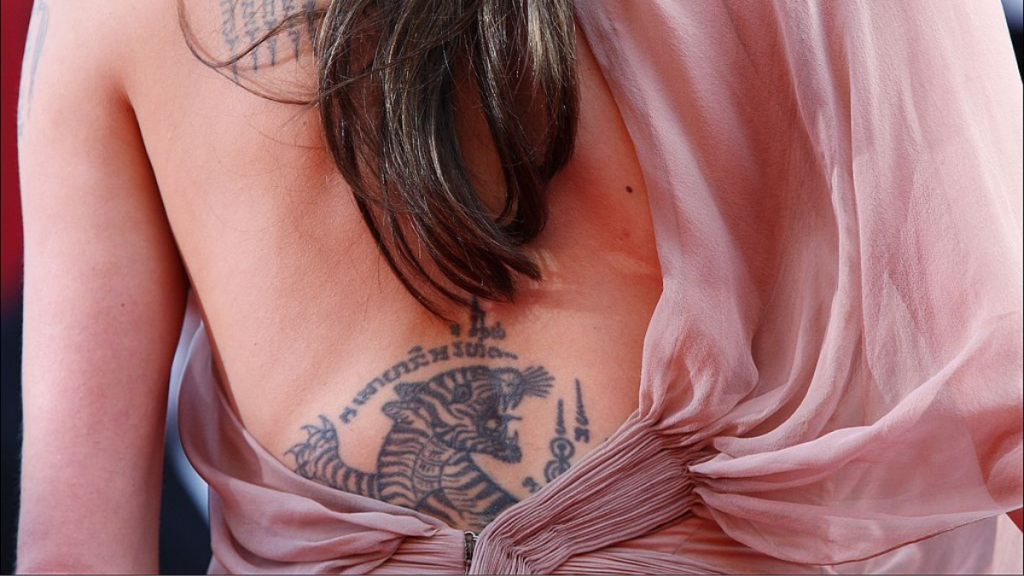 Angelina Jolie Tatuajes (4)