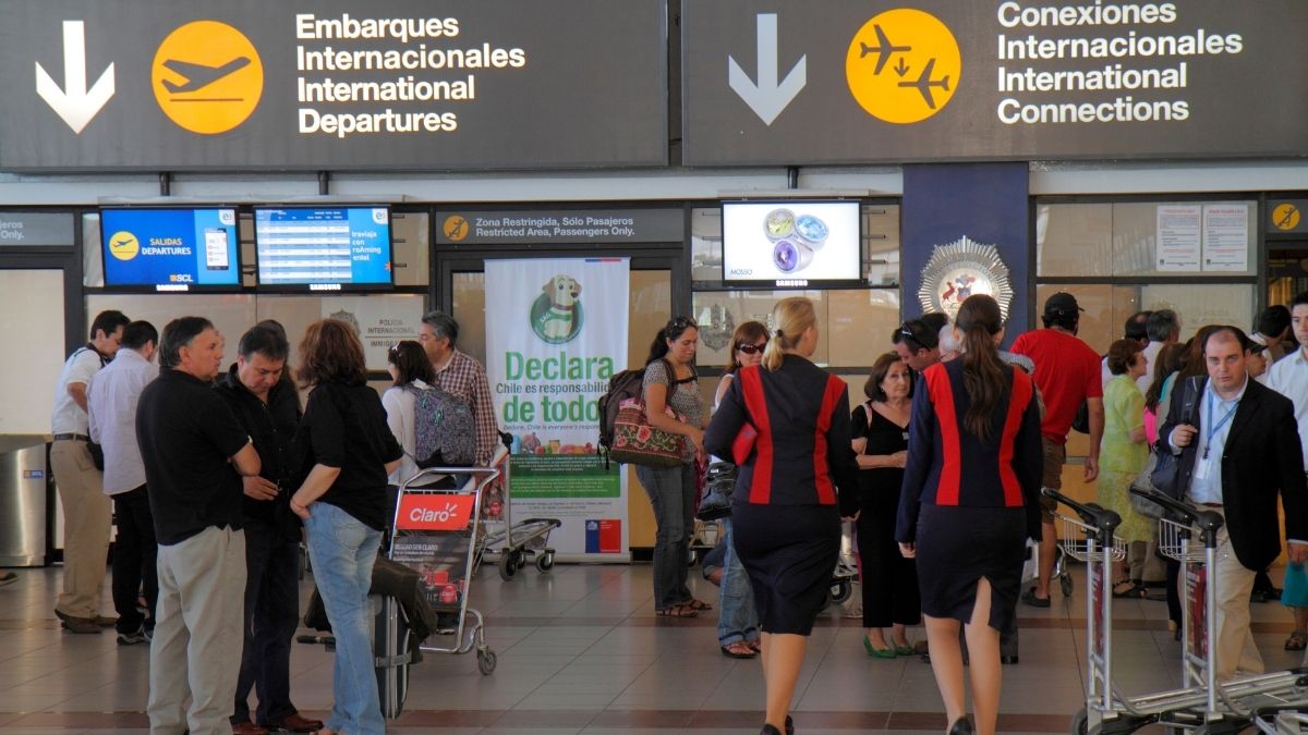 A un paso de ser ley: Viajeros podrán ceder y retractarse de la compra de boletos de avión